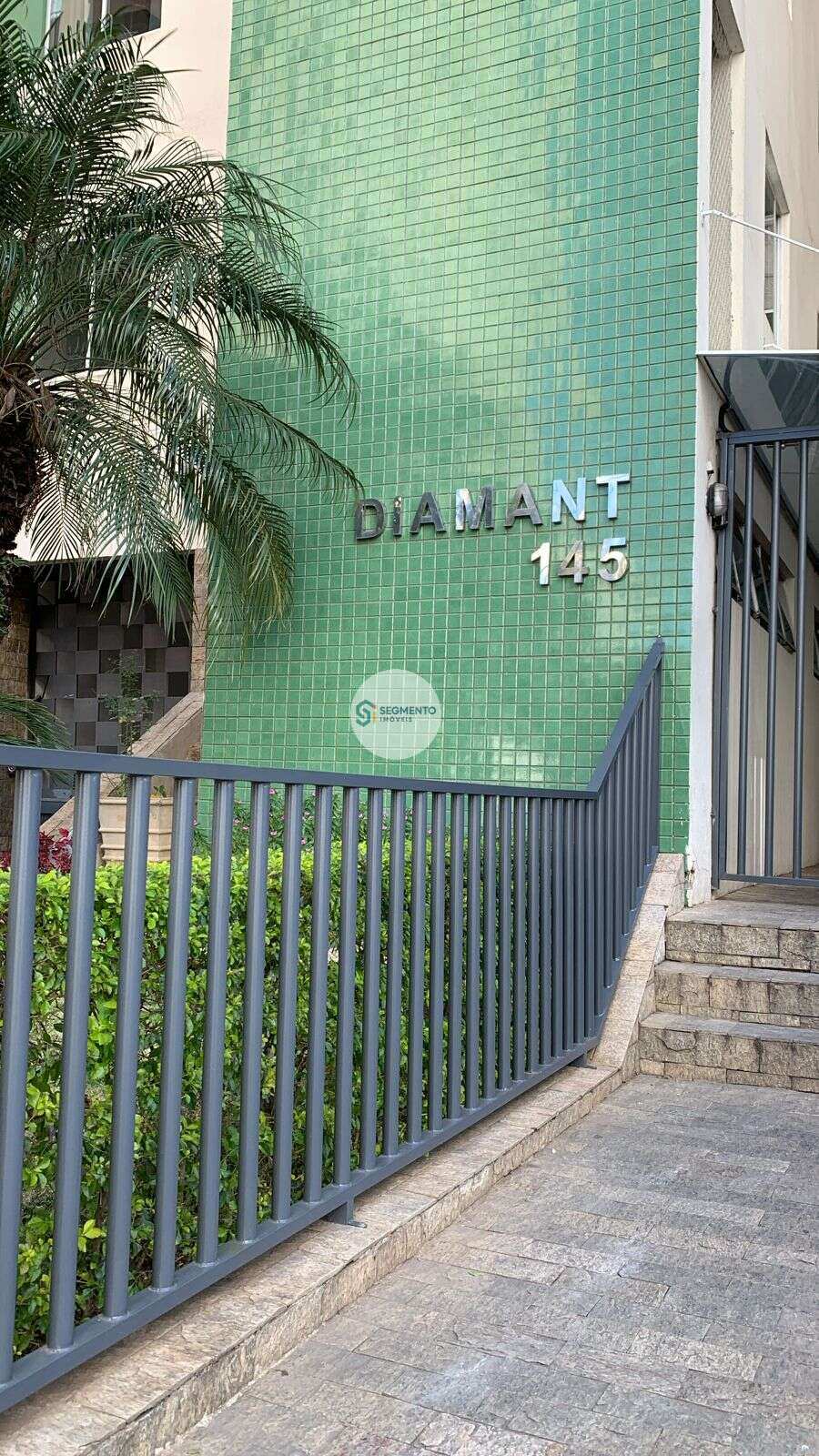 Apartamento à venda em Curitiba, Cristo Rei, com 1 quarto, 21m² - Segmento Imóveis