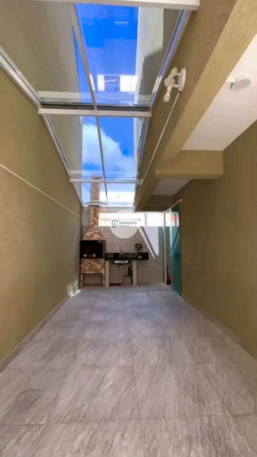  - Sobrado Triplex à venda no Portão